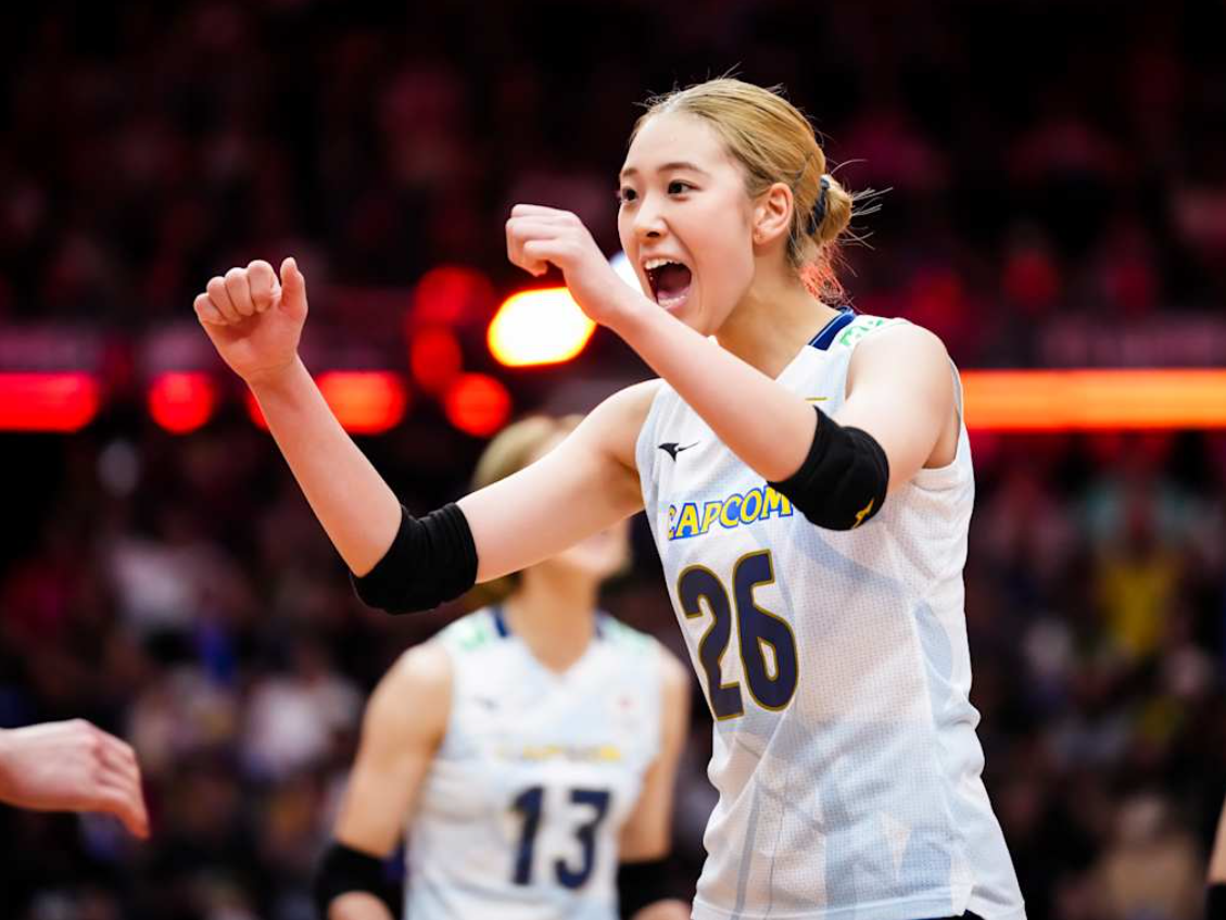 axfs, 后面三局拿, 她是这支日 axfs, 后面三局拿, 她是这支日