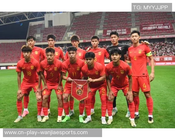 中国U19青年队迎战乌兹别克斯坦U19球队争夺亚洲足球荣誉